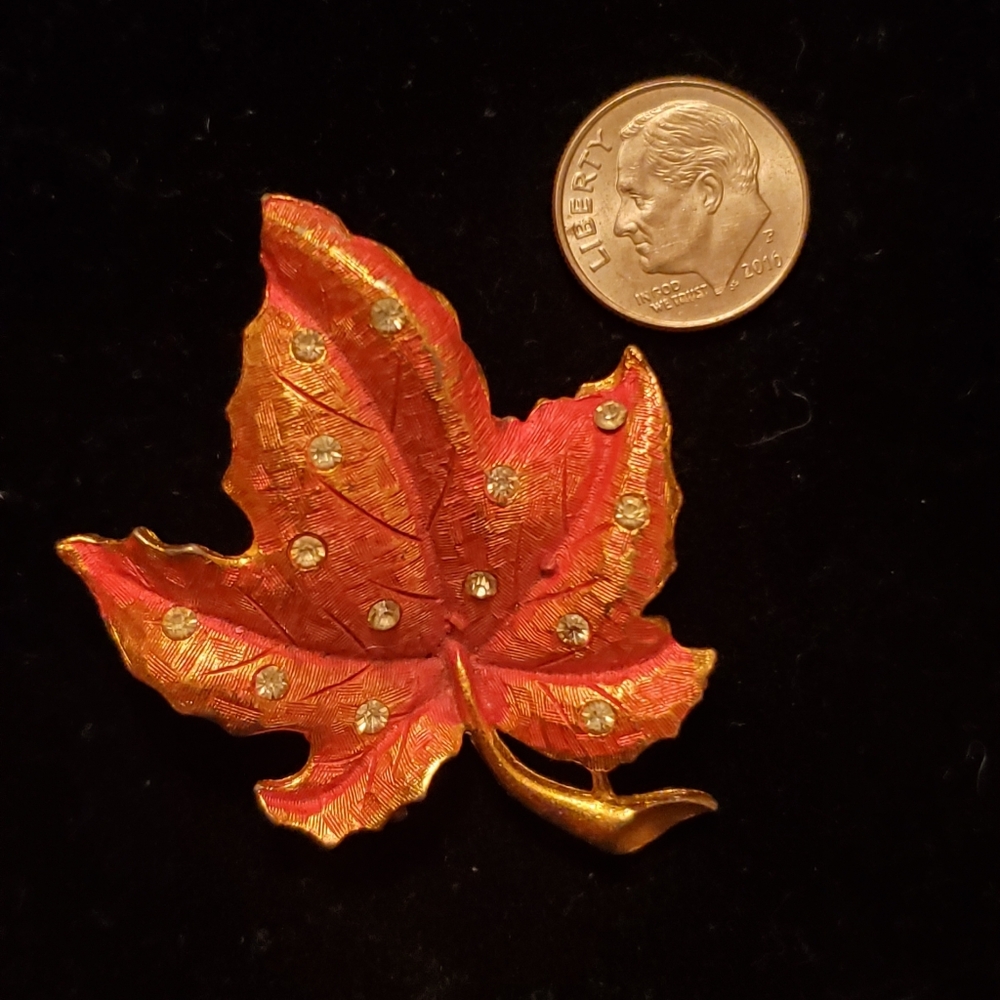 Vintage Leaf Pin